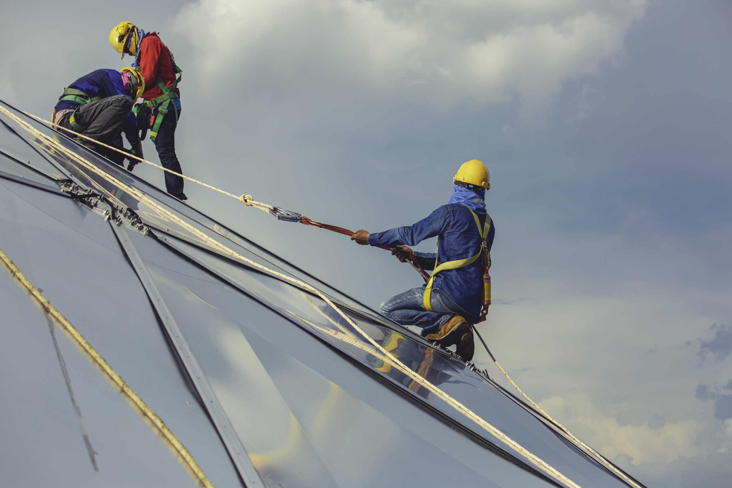 Formation travail en hauteur Var — port du harnais antichute et EPI